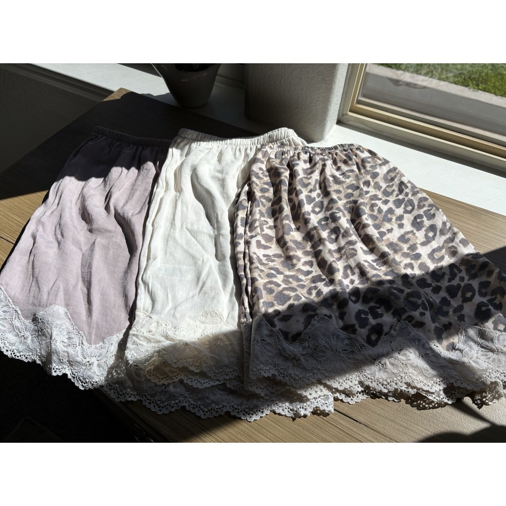 Beautiful Siky Feminine Aerie Lounge Shorts Set of 3 Large Excellent Condition